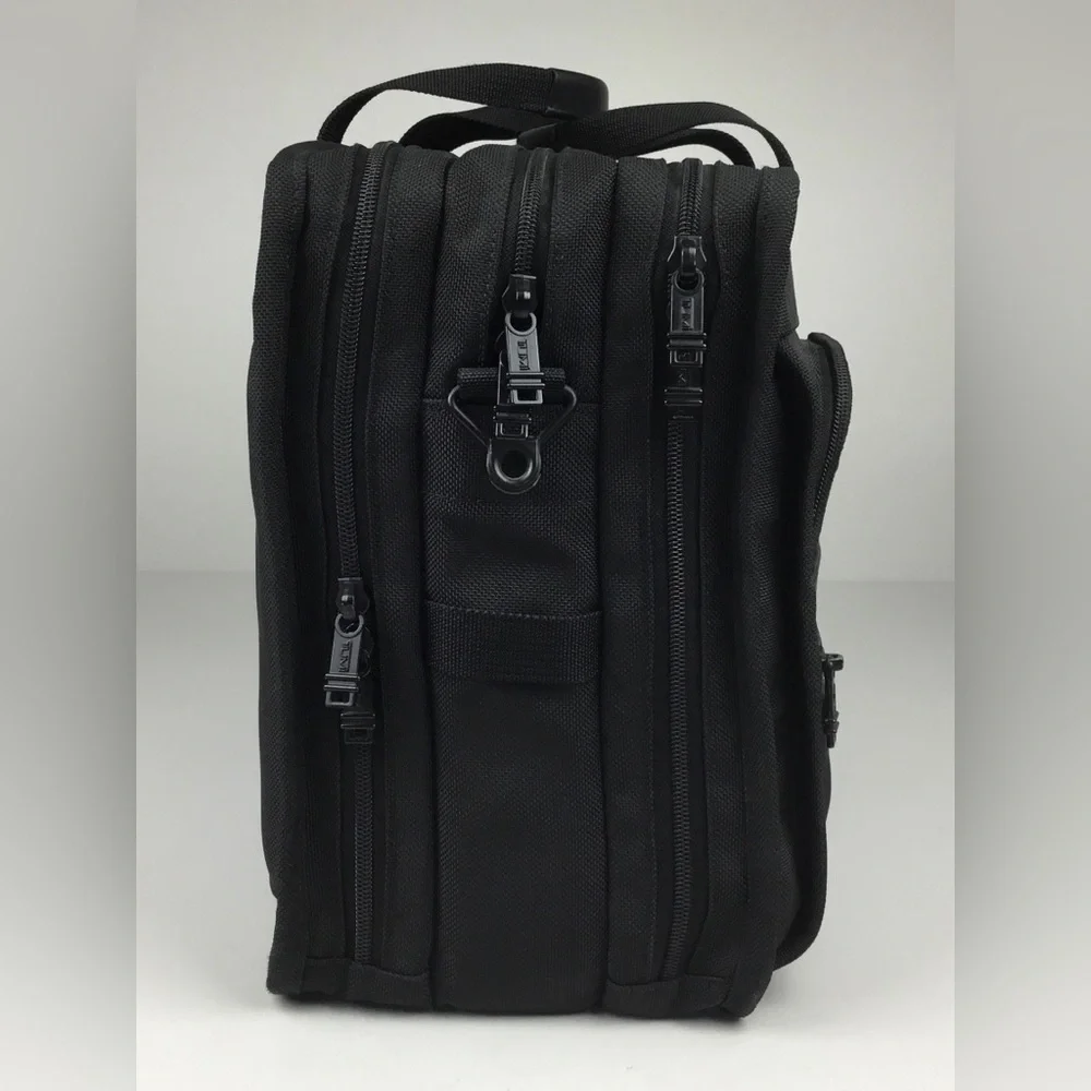 TUMI Alpha 17